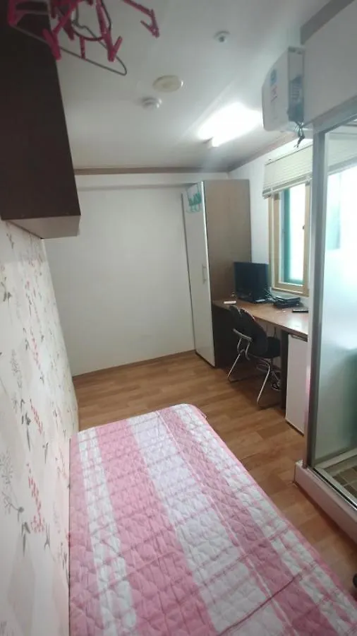 Art Oneroomtel Seoul Hostel